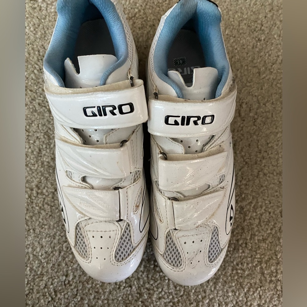 Giro Women’s White/Blue Cleat Mount Cycling Spin Shoes Size 9/ EU 41 Very good